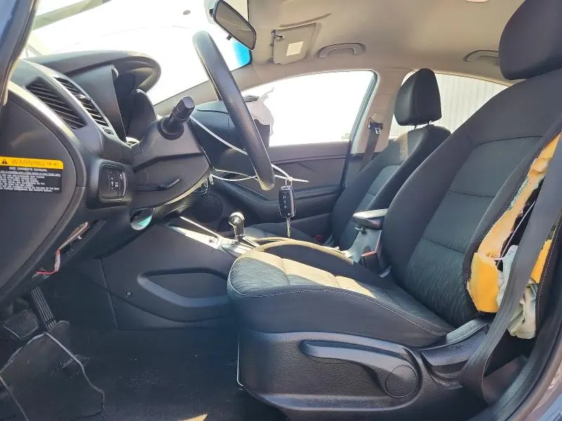 2016 KIA FORTE LX  