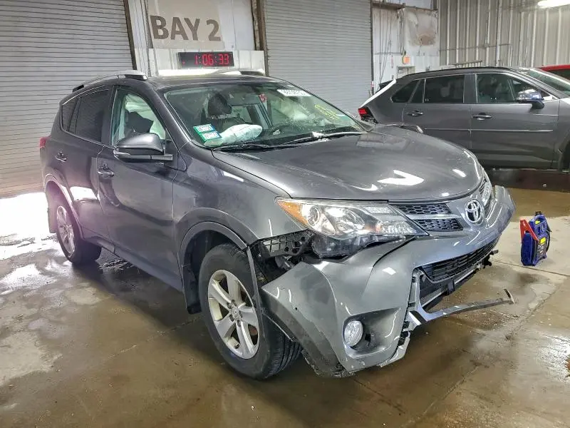 2014 TOYOTA RAV4 XLE  