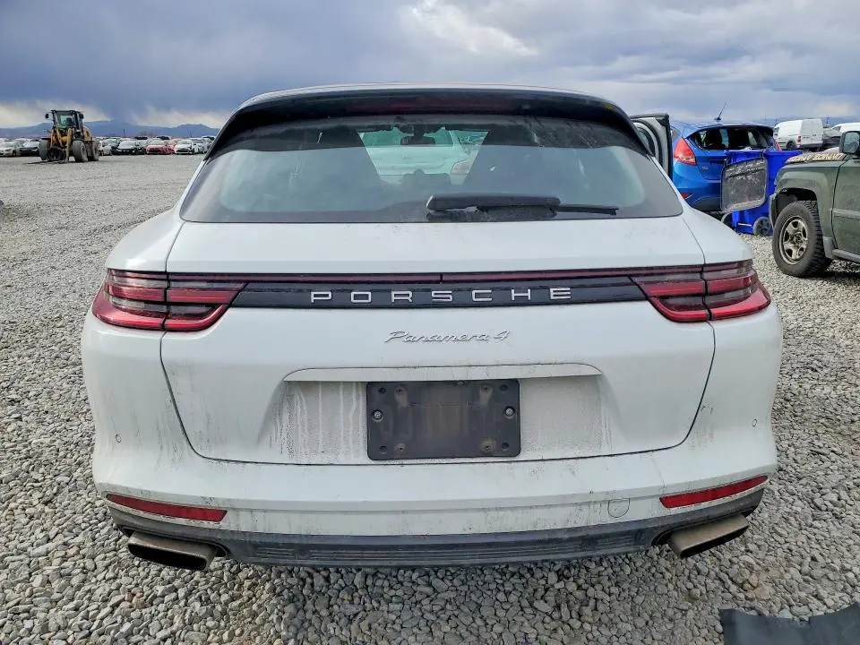 2018 PORSCHE PANAMERA 4 SPORT TURISMO  