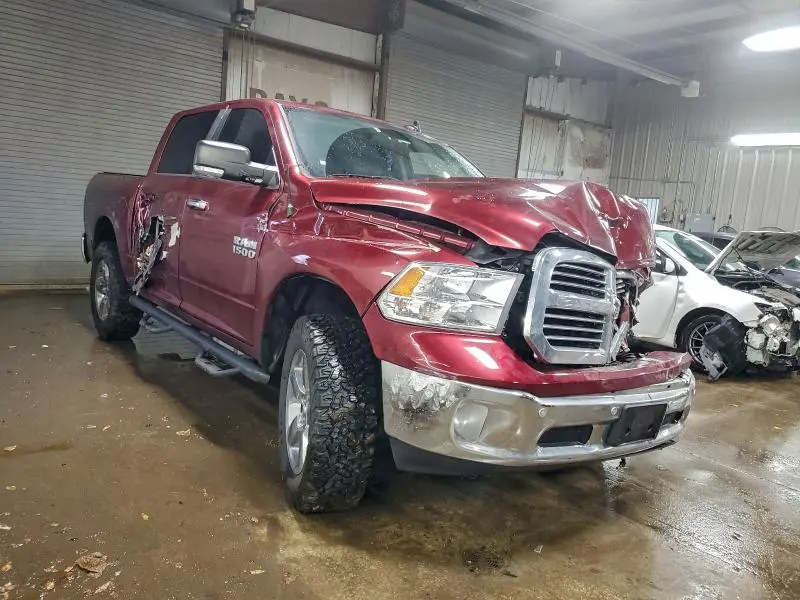 2016 RAM 1500 SLT  