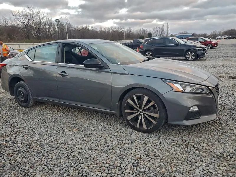 2020 NISSAN ALTIMA SR  