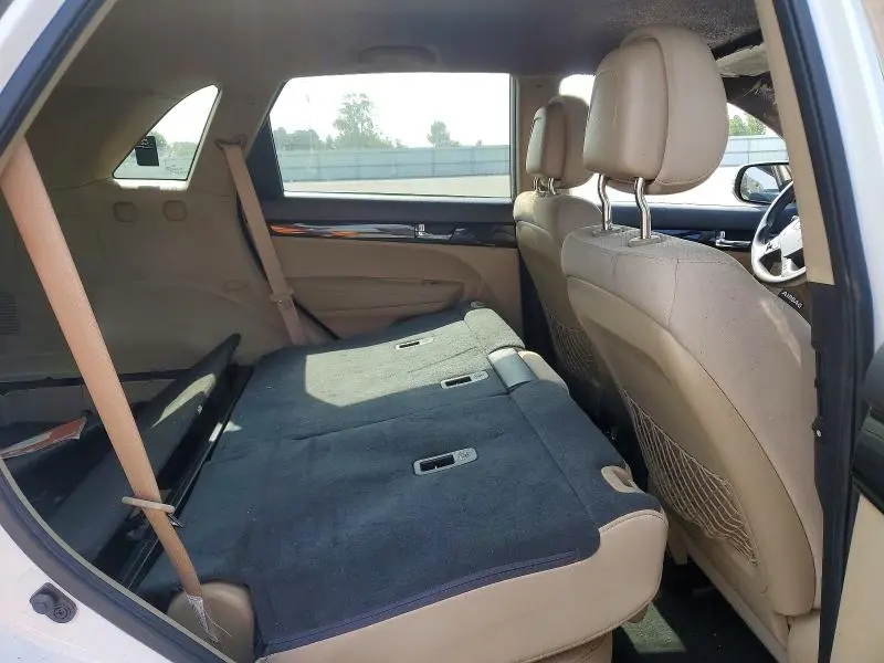 2011 KIA SORENTO BASE  
