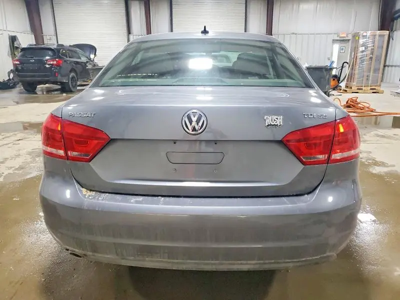 2013 VOLKSWAGEN PASSAT SE  