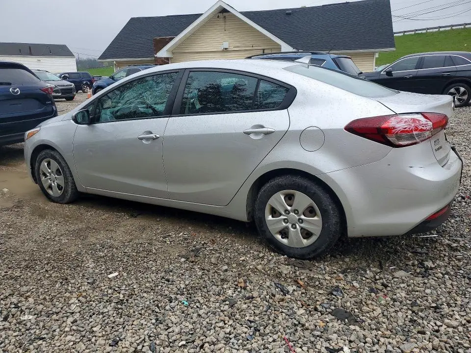 2017 KIA FORTE LX  