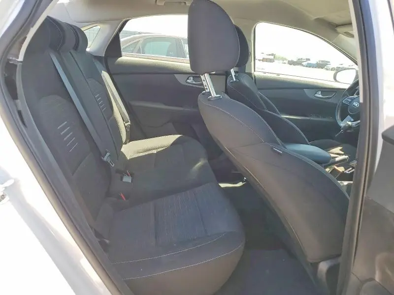 2021 KIA FORTE FE  