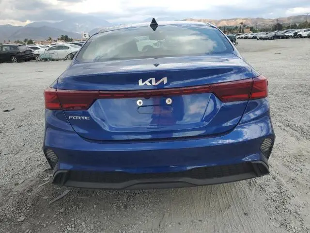 2023 KIA FORTE LX  