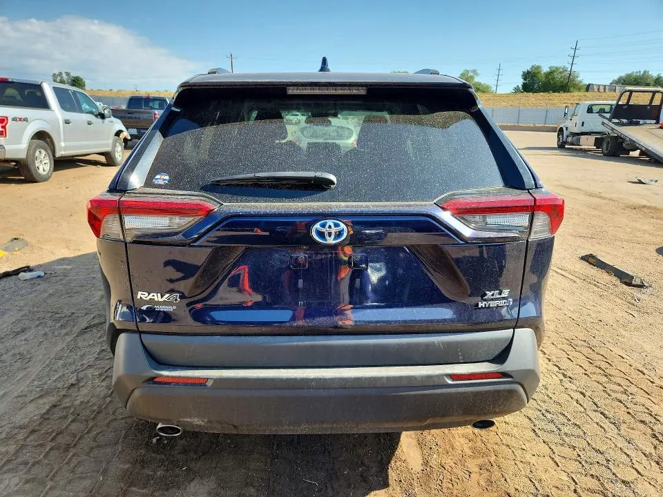 2022 TOYOTA RAV4 XLE PREMIUM  