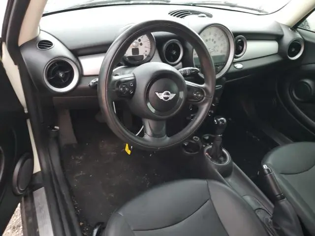 2013 MINI COOPER 