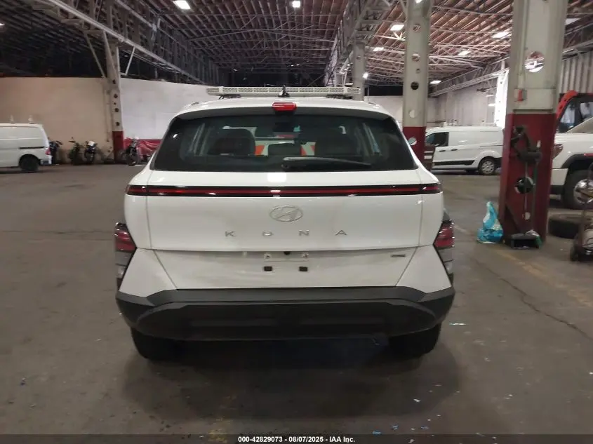 2024 HYUNDAI KONA SE