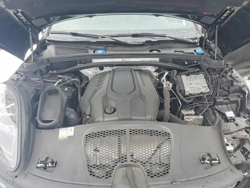 2023 PORSCHE MACAN BASE  