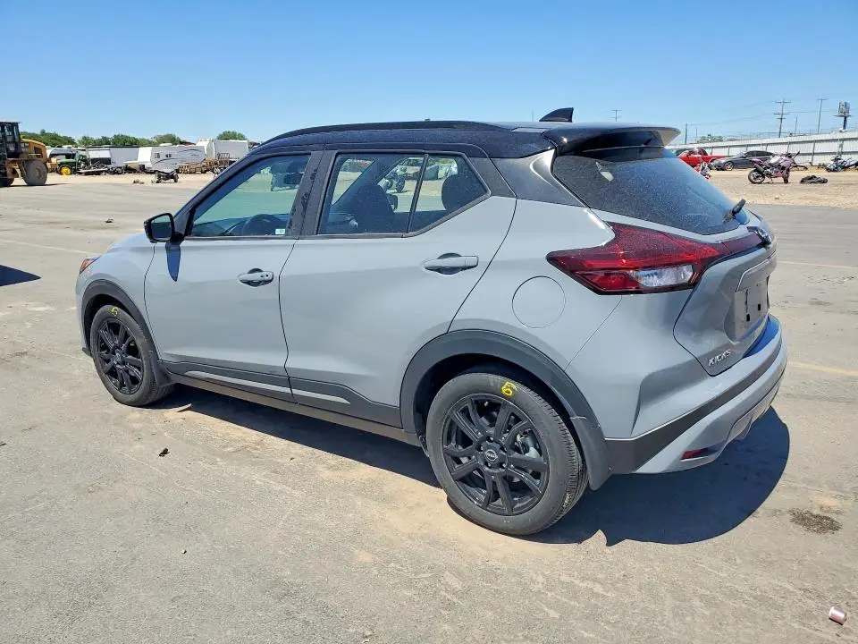 2024 NISSAN KICKS SR  