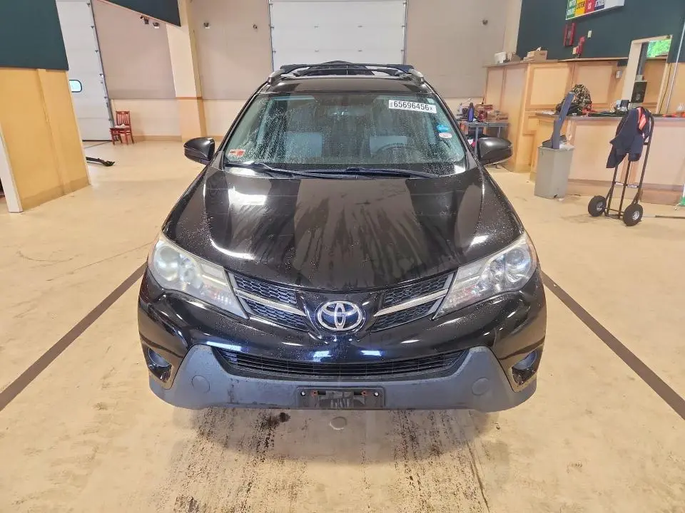 2013 TOYOTA RAV4 LE  