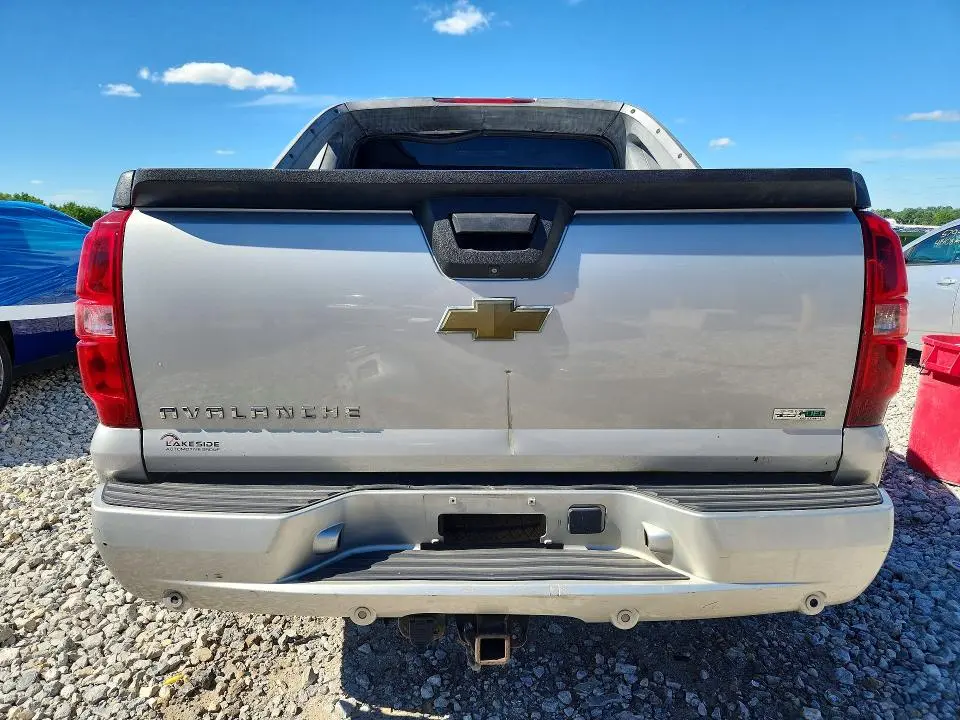 2010 CHEVROLET AVALANCHE LT  