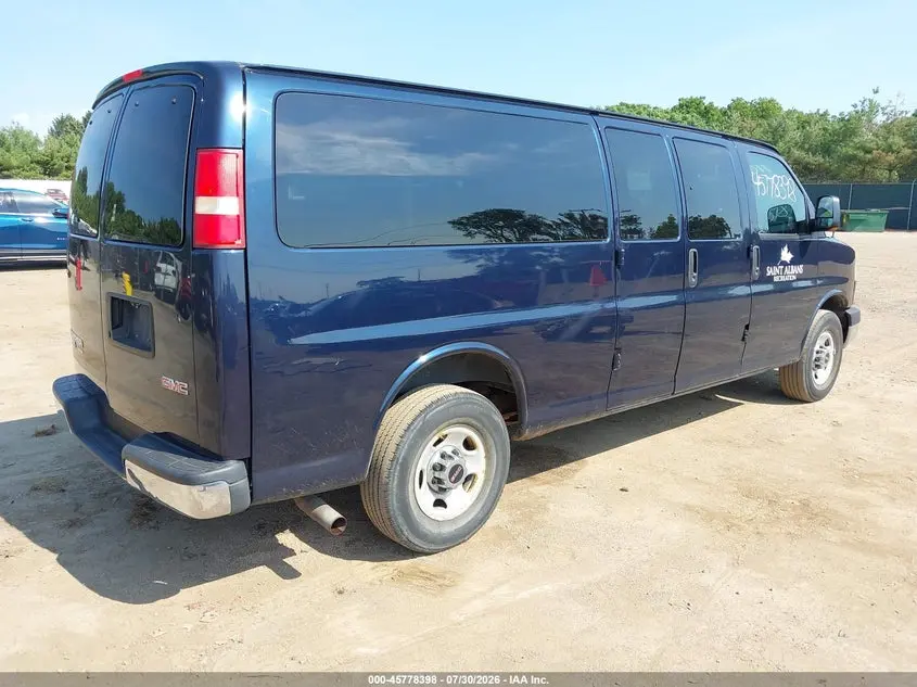 2012 GMC SAVANA 3500 LT