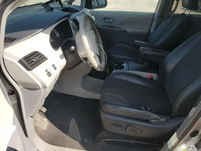 2011 TOYOTA SIENNA SPORT  