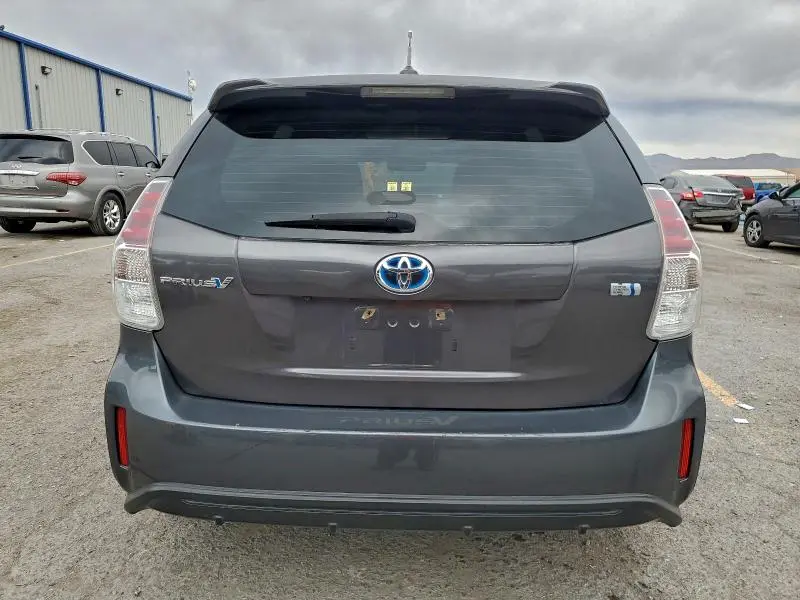 2016 TOYOTA PRIUS V   