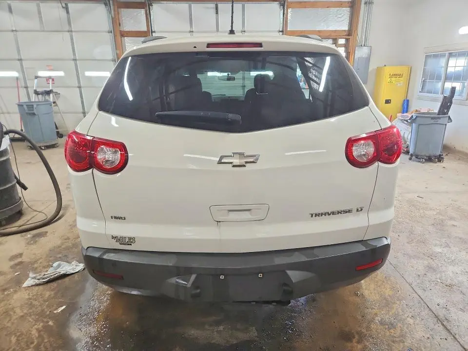 2012 CHEVROLET TRAVERSE LT  
