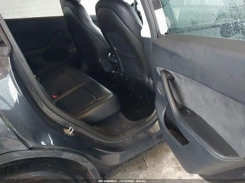 2024 TESLA MODEL Y LONG RANGE DUAL MOTOR ALL-WHEEL DRIVE/RWD