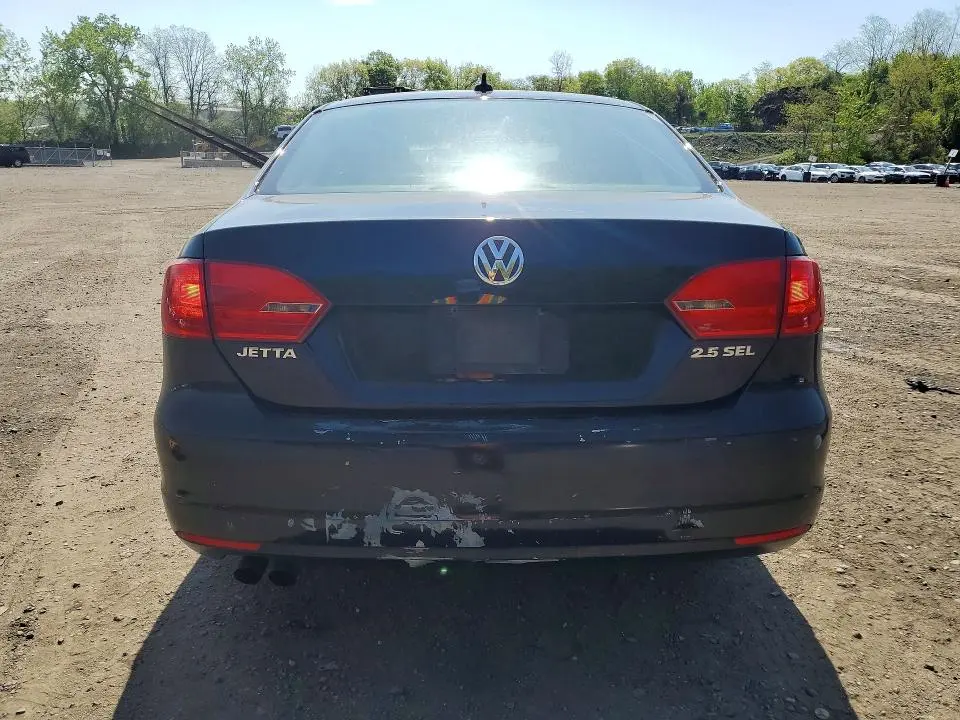 2011 VOLKSWAGEN JETTA SEL  