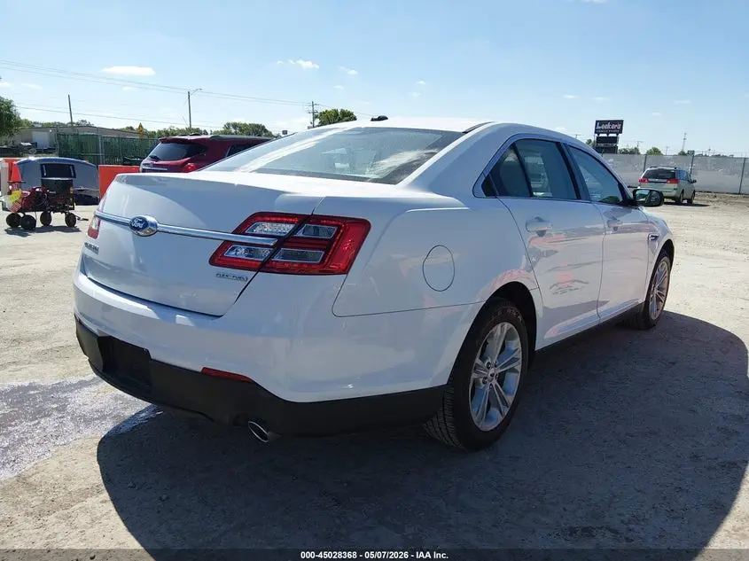 2018 FORD TAURUS SE