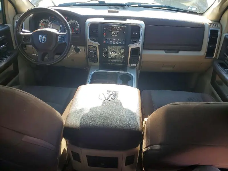 2015 RAM 1500 SLT  