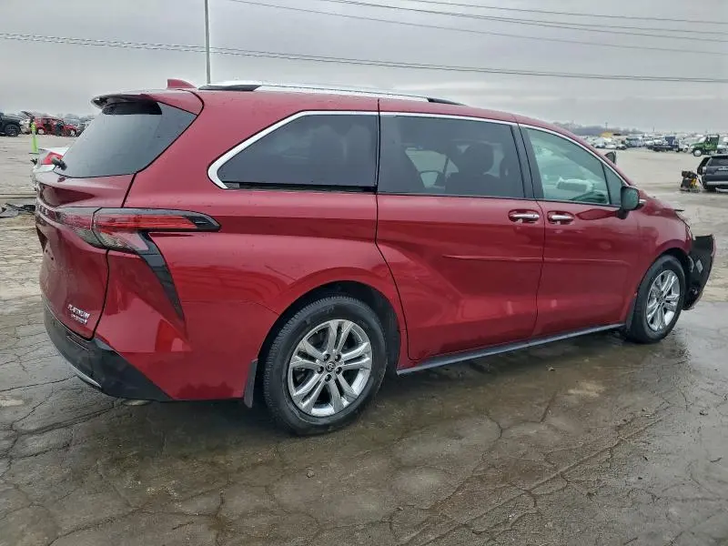 2022 TOYOTA SIENNA LIMITED  