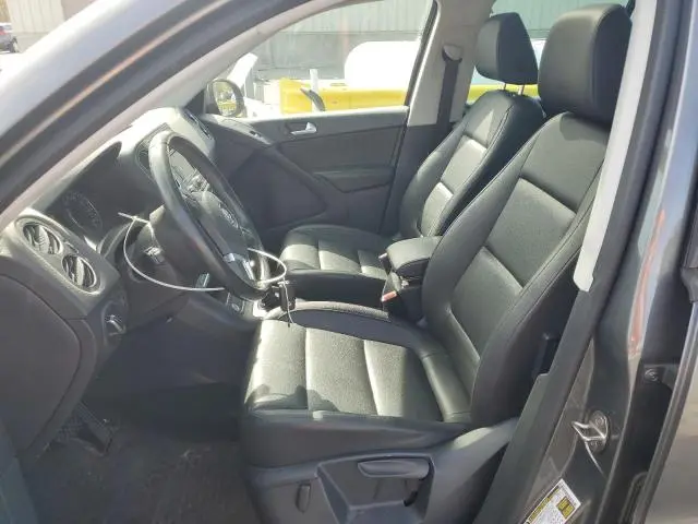2014 VOLKSWAGEN TIGUAN S  