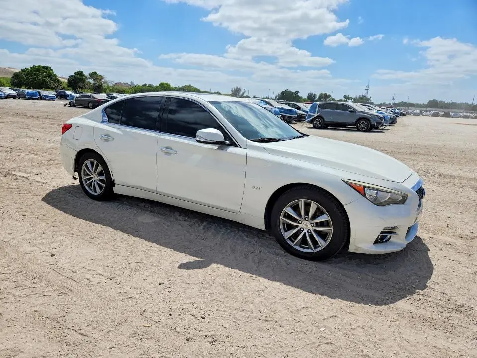 2017 INFINITI Q50 3.0T PREMIUM  