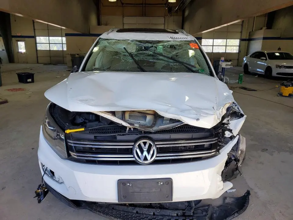 2016 VOLKSWAGEN TIGUAN S  