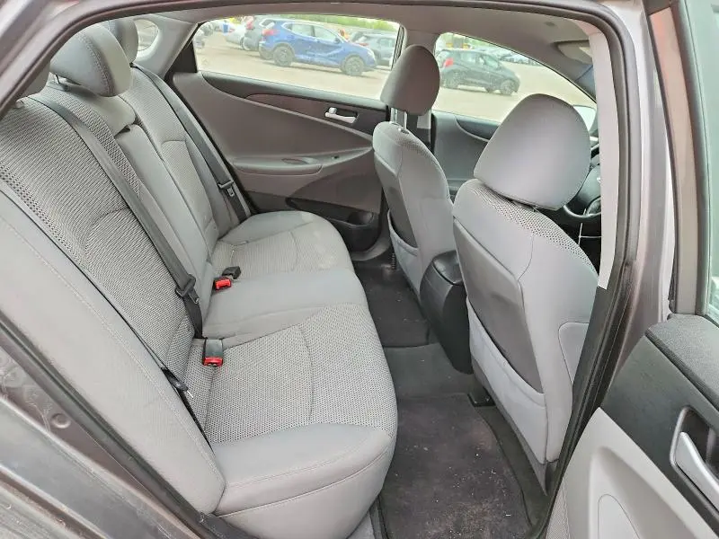 2011 HYUNDAI SONATA GLS  