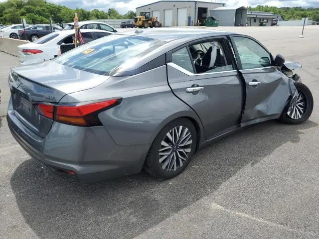 2024 NISSAN ALTIMA SV  