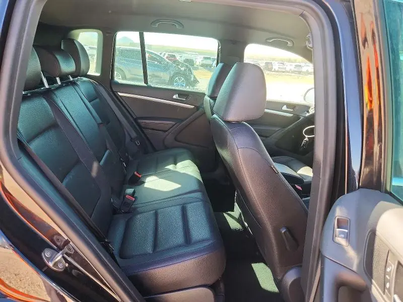 2016 VOLKSWAGEN TIGUAN S  