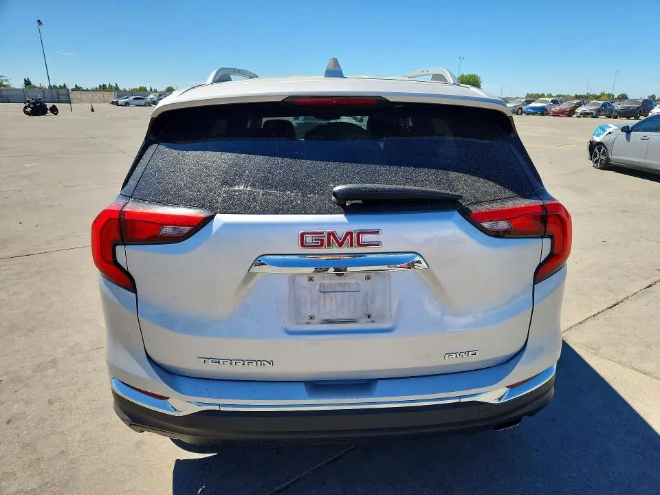 2018 GMC TERRAIN SLT  
