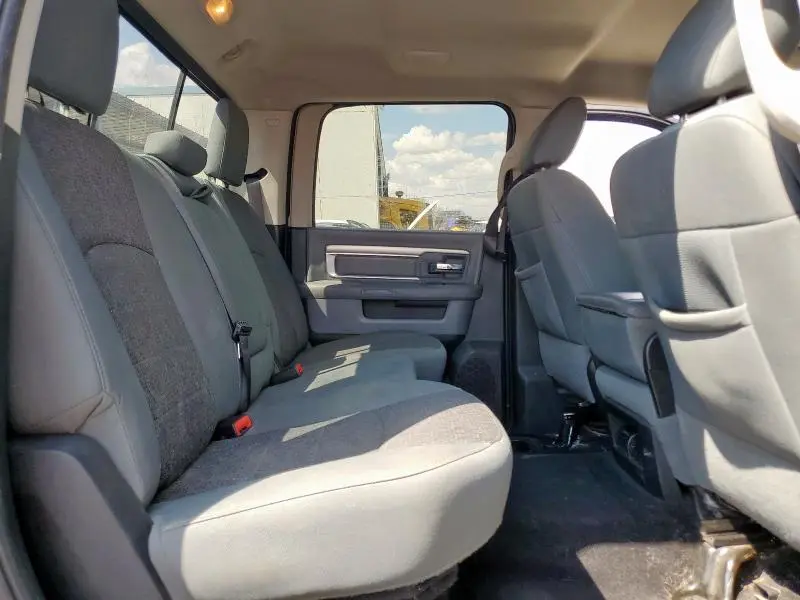 2017 RAM 1500 SLT
