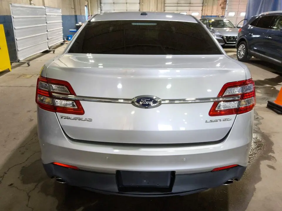 2015 FORD TAURUS LIMITED  