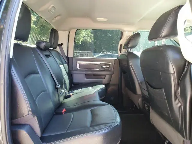 2016 RAM 1500 SLT  