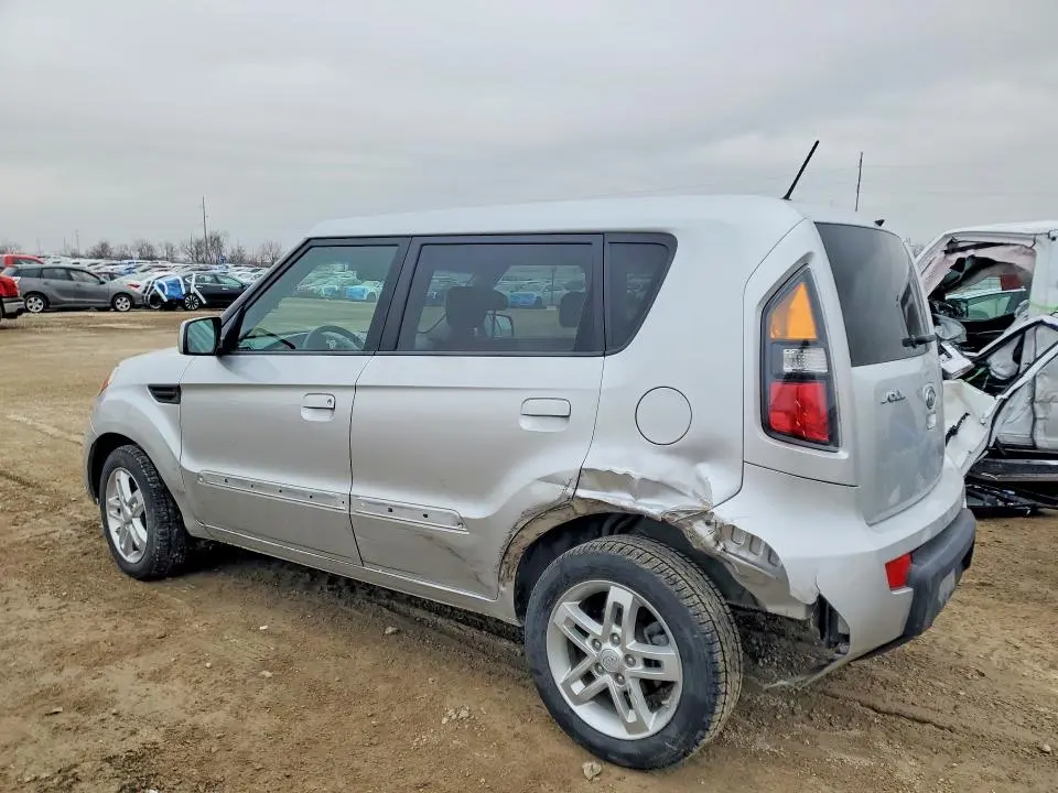2010 KIA SOUL +  