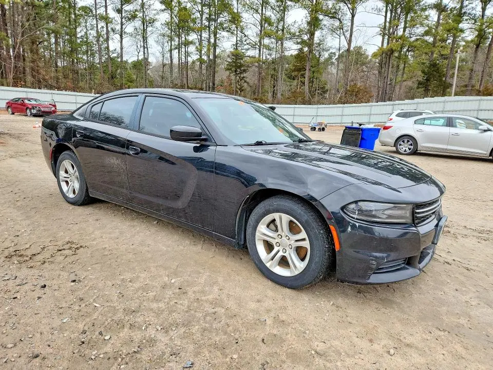 2015 DODGE CHARGER SE  