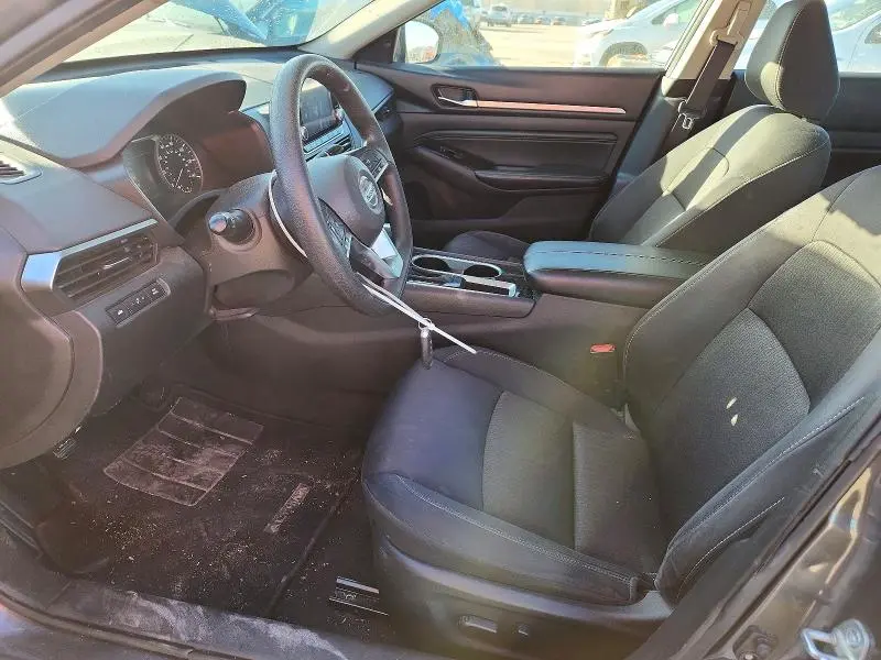 2021 NISSAN ALTIMA SV  