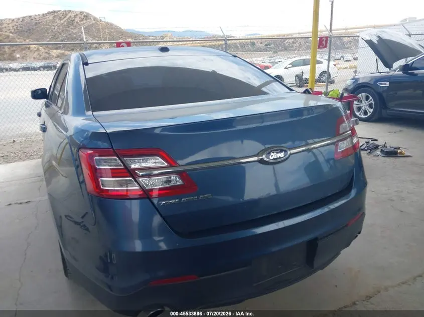 2018 FORD TAURUS SE