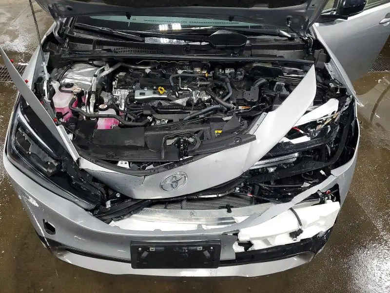 2025 TOYOTA PRIUS XLE  