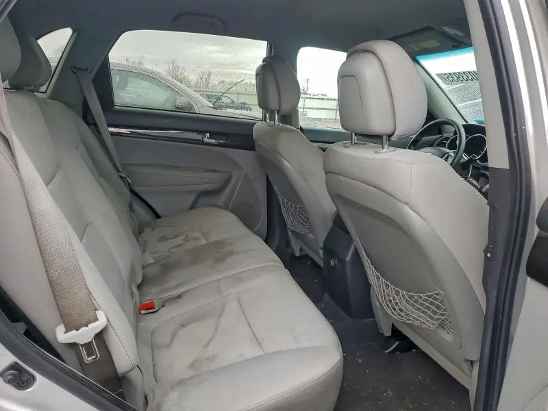 2012 KIA SORENTO BASE  