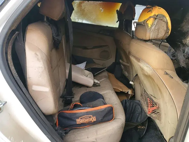 2018 HYUNDAI TUCSON SE  