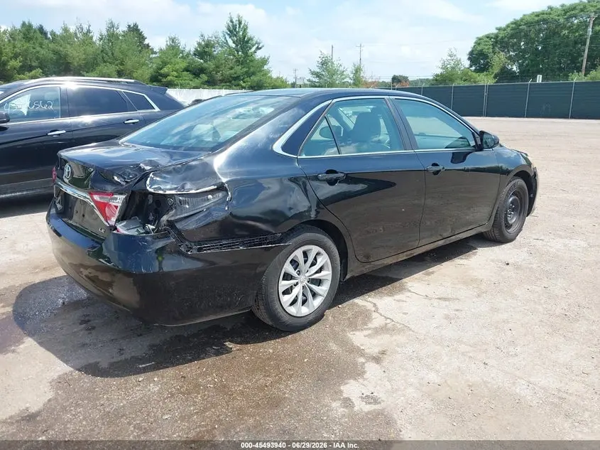 2016 TOYOTA CAMRY LE