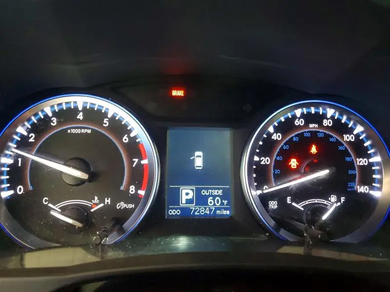 2014 TOYOTA HIGHLANDER LE PLUS  