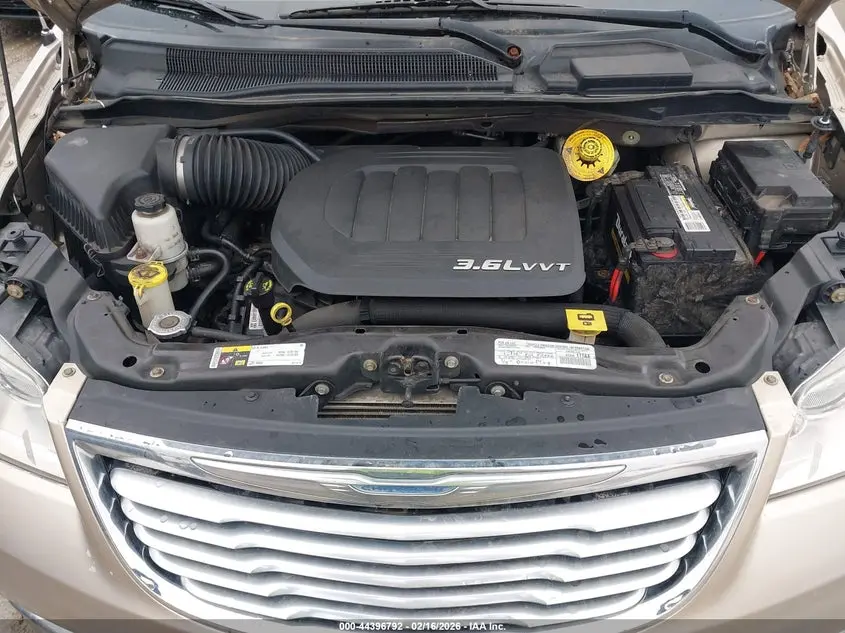 2015 CHRYSLER TOWN & COUNTRY LIMITED PLATINUM