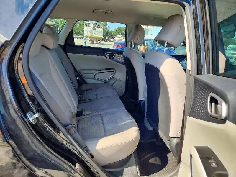 2021 KIA SOUL S  