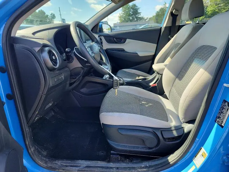 2022 HYUNDAI KONA SE  
