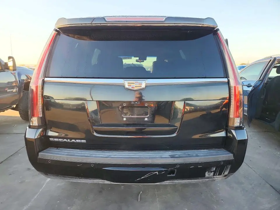 2017 CADILLAC ESCALADE PREMIUM LUXURY  