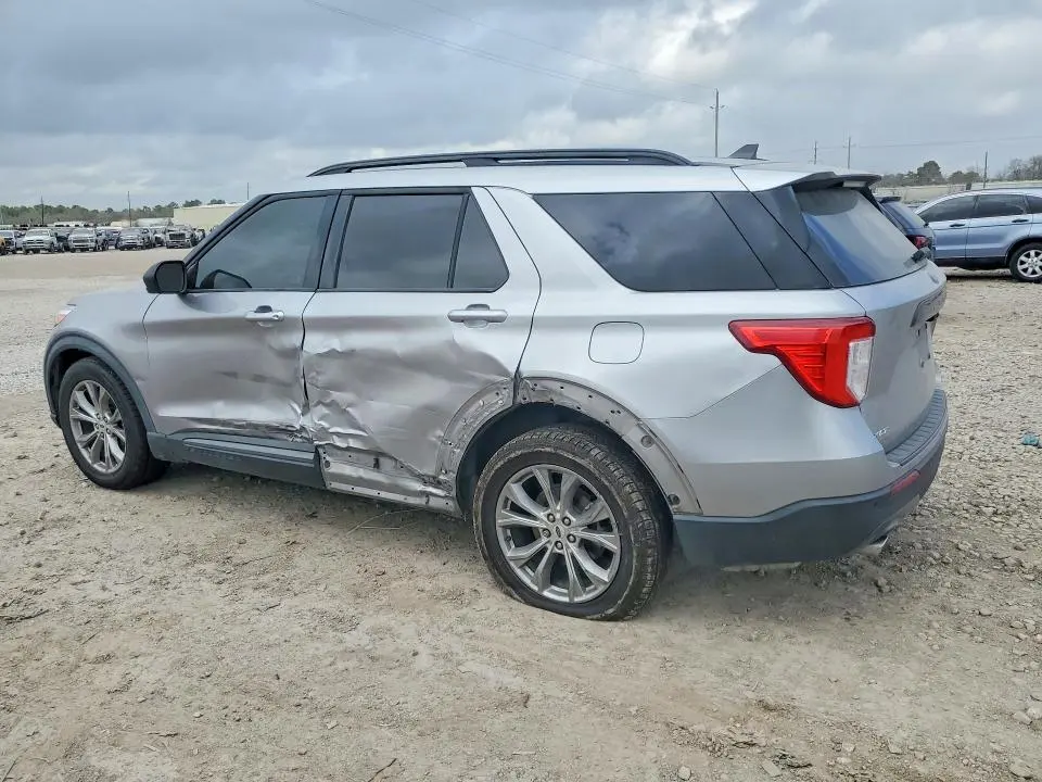 2021 FORD EXPLORER XLT  